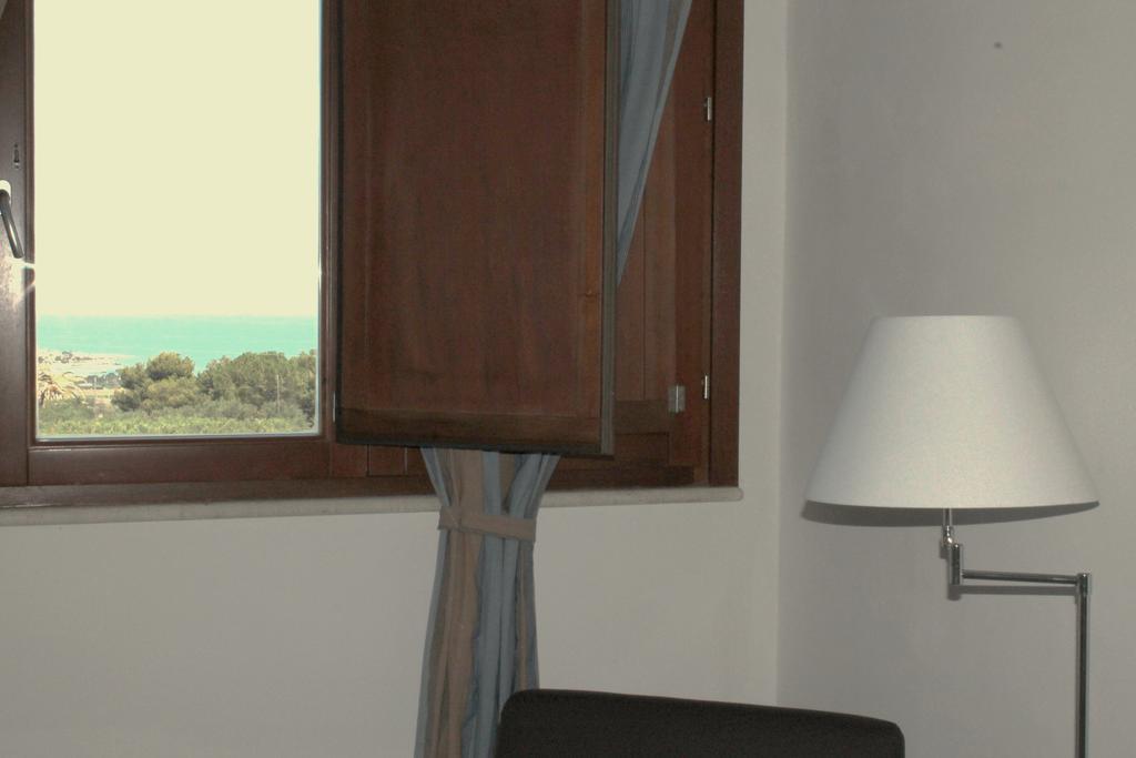 Casale Belvedere Vista Mare Валдериче Стая снимка